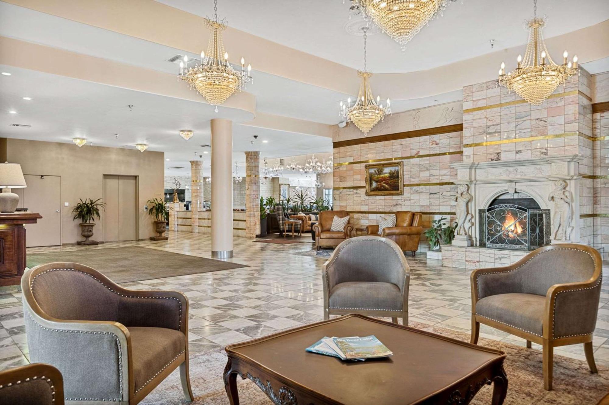 Chateau Big Bear Boutique Hotel, Bw Signature Collection Hotel 4*